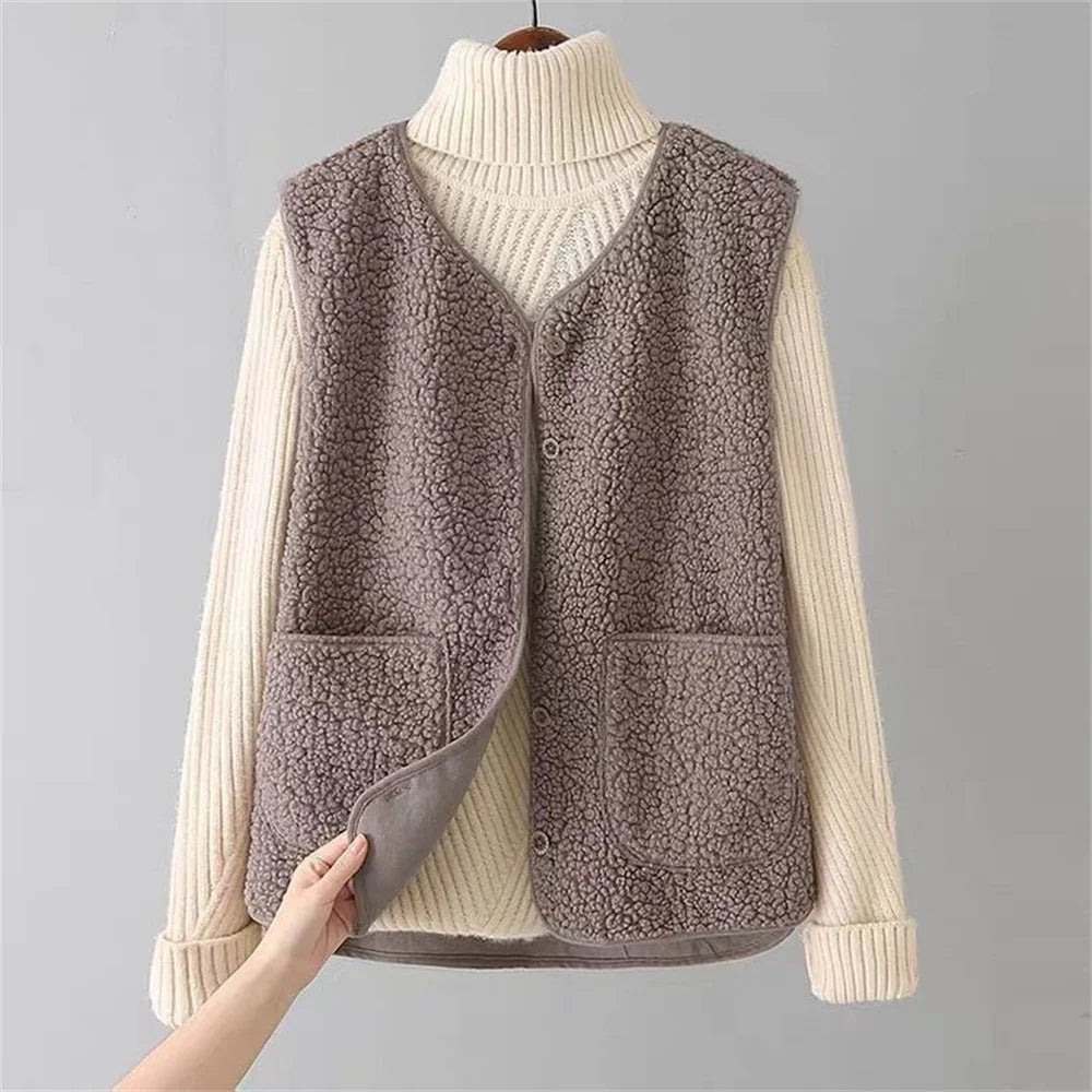 Vicky | Classic Cardigan