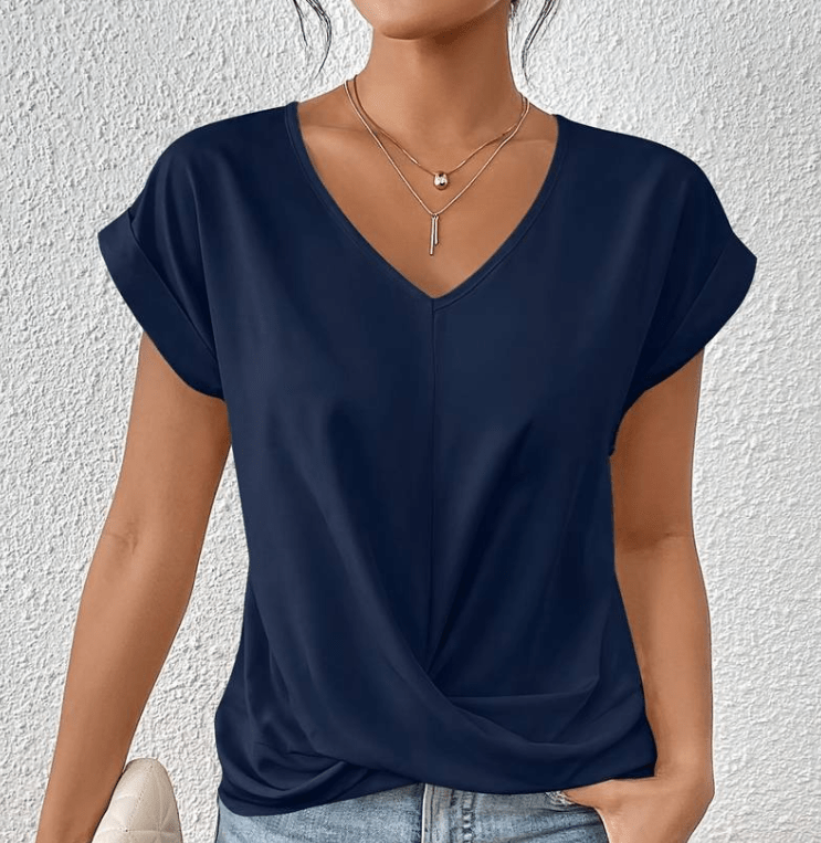 Luna | Tummy Tucking V-neck top